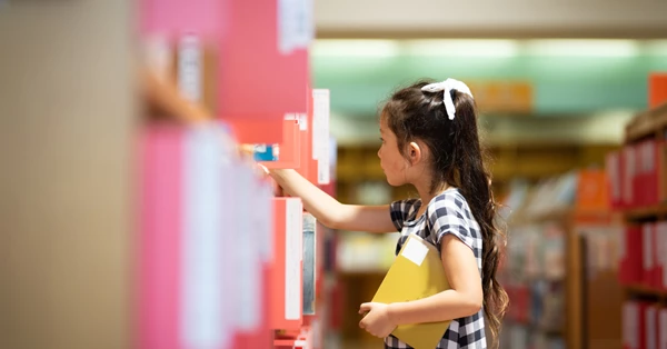 Abstract design representing data-driven eLearning and digital literacy solutions